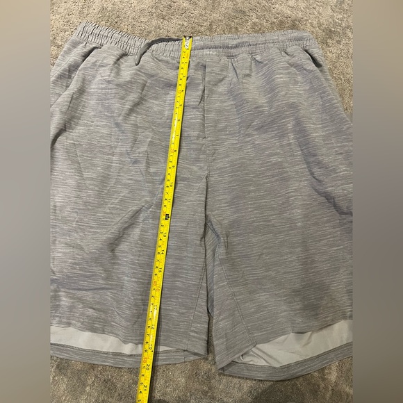 Lululemon Men’s Lined Short - Picture 6 of 12